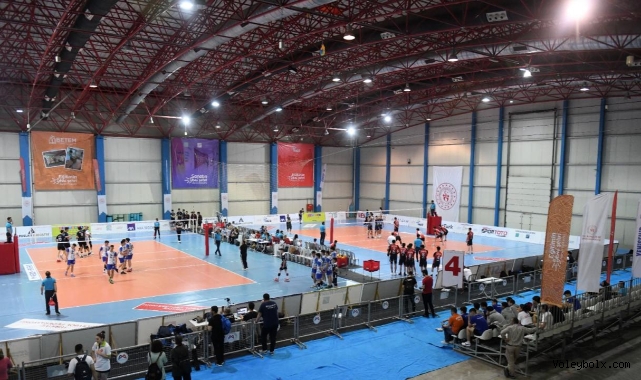Küçük Erkekler ve Midi Kızlar Kategorilerinde Türkiye Şampiyonası Grup Etabı Sona Erdi