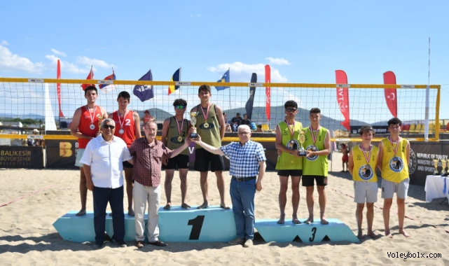 20 Yaş Altı Plaj Voleybolu Türkiye Şampiyonası Sona Erdi 