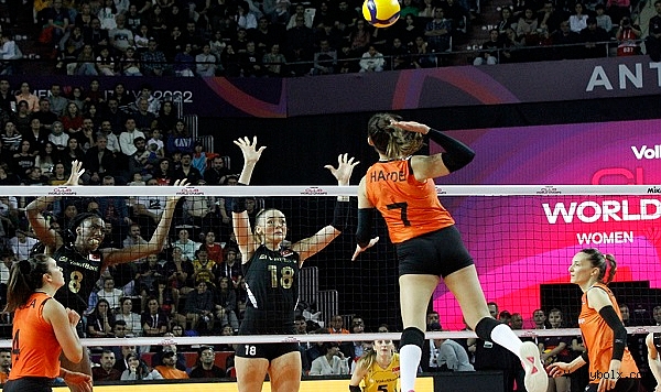 Dünya Şampiyonasında finali adın Imoco - VakıfBank