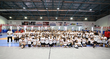 Fabrika Voleybol Yeni Okulunu Malatya'da Açtı 
