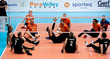 Oturarak Voleybol Erkek Milli Takımımız Hollanda'yı 3-2 Mağlup Etti