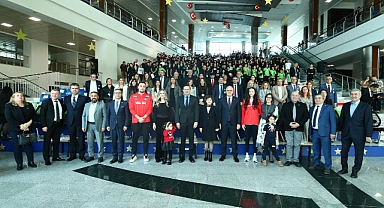 Nesibe Aydın Okullarından Türk Voleyboluna 3 Özel Ödül 