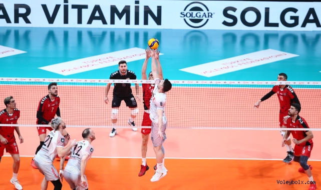 SMS Grup Efeler Ligi’nde 4.Hafta Sona Erdi 