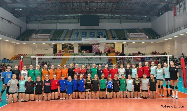 Altyapı Kız Milli Takımı Sporcu Taramaları Bursa'da Yapıldı