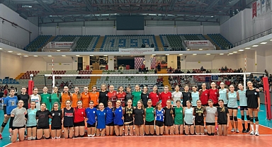 Altyapı Kız Milli Takımı Sporcu Taramaları Bursa'da Yapıldı