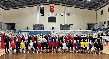 Altyapı Kız Milli Takımı Sporcu Taramaları Çanakkale'de Yapıldı