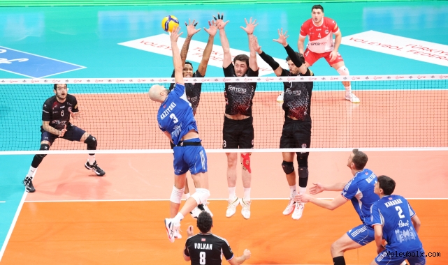 SMS Grup Efeler Ligi'nde İlk Devre Sona Erdi