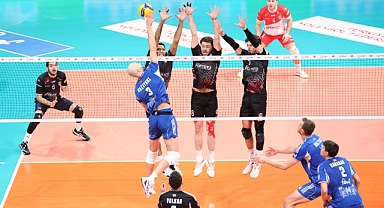 SMS Grup Efeler Ligi'nde İlk Devre Sona Erdi