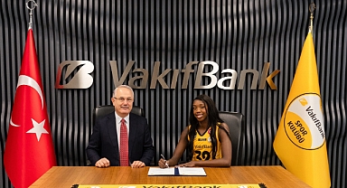Adhuoljok Malual, VakıfBank'ta