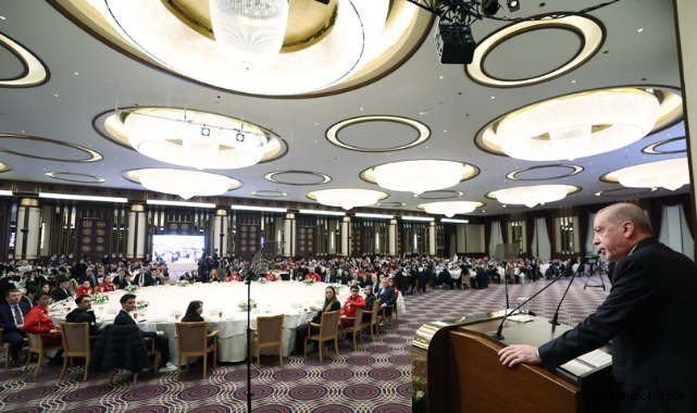 Cumhurbaşkanı Recep Tayyip Erdoğan, Sporcularla İftar Programında Bir Araya Geldi