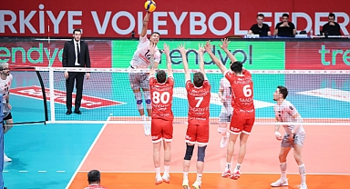 SMS Grup Efeler Ligi'nde 20.Hafta Sona Erdi 