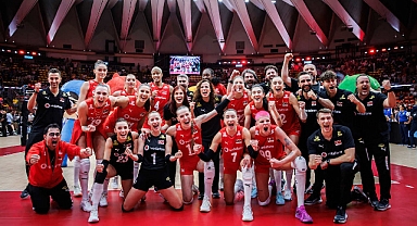 Türk Tıp Öğrencileri Birliği Ödülleri'nde Filenin Sultanları'na Ödül