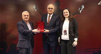 TVF Başkanı Mehmet Akif Üstündağ Liderlik Kampı'na Katıldı