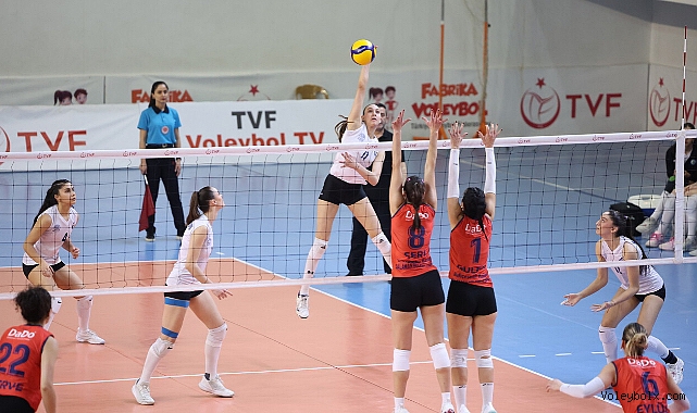 TVF Voleybol Kadınlar 2. Ligi'nde Çeyrek Final Etabı Sona Erdi