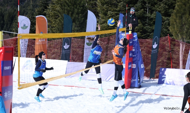 2026 FIVB Kar Voleybolu Dünya Turu Bursa Uludağ Etabı Başladı