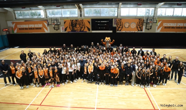 Eczacıbaşı Geleceğe Smaç Kampüsleri'nde erken kayıt dönemi başladı 