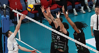 SMS Grup Efeler Ligi'nde Play-Off 7-8 Etabı Sona Erdi