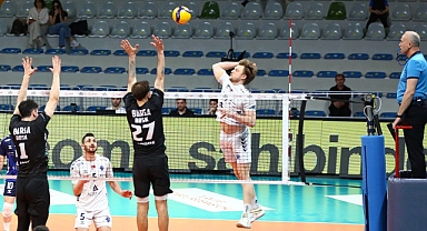 SMS Grup Efeler Ligi Play-Off 7-8 Etabı Başladı