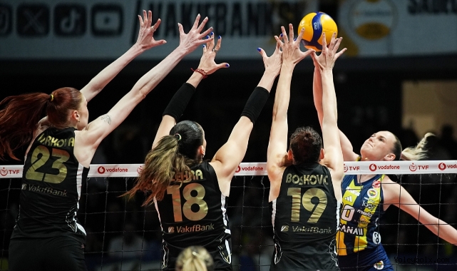 Sultanların tarihi kapışması! VakıfBank ile Fenerbahçe kupa için sahaya çıkıyor!