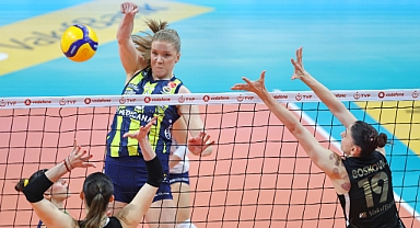 Vodafone Sultanlar Ligi Play-off Final Etabında Üçüncü Maç Oynandı