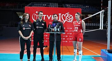 Filenin Sultanları VNL Öncesinde Basınla Buluştu
