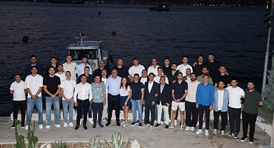 Filenin Efeleri Yemekte Bir Araya Geldi 