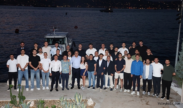Filenin Efeleri Yemekte Bir Araya Geldi