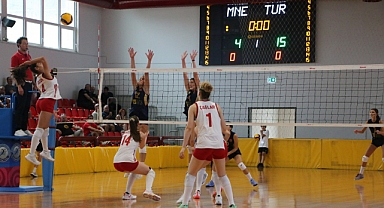 U16 Kadın Milli Takımımız, Karadağ'ı 3-0 Mağlup Etti 