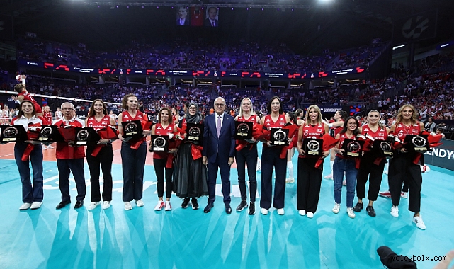 2003 Avrupa İkincisi A Milli Kadın Voleybol Takımı’na Özel Tören