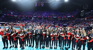 Namağlup Akdeniz Oyunları Şampiyonu Kadın Milli Takımımıza Özel Tören