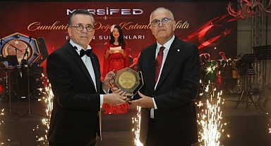 Filenin Sultanları’na “Cumhuriyete Değer Katanlar” Ödülü