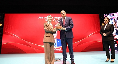 Üstündağ Aile ve Spor Değerlerine Katkı Ödülüne Layık Görüldü