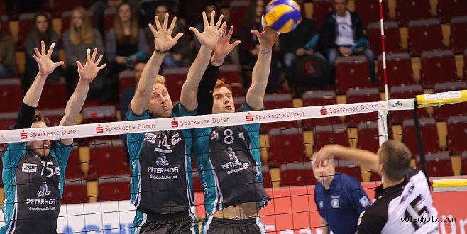 Almanya'da SWD powervolleys Düren'den VCO Berlin'e set yok