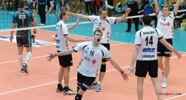 Almanya Kupası'nda SVG Lüneburg - VfB Friedrichshafen finali