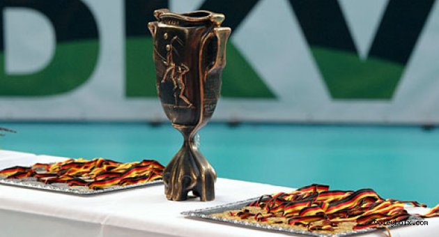 Almanya Kupası'nda yarı finalistler belli oldu...