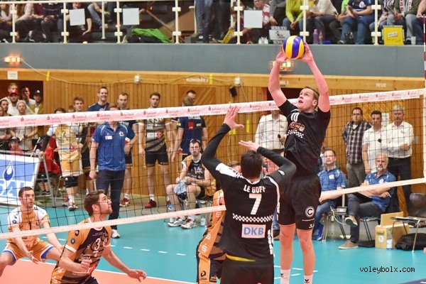 Almanya'da ilk finalist Berlin Volleys