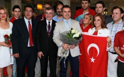 Londra'ya vardılar...
