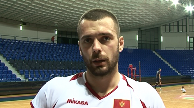 Arhavi Belediye Spor'a Karadağlı oyuncu