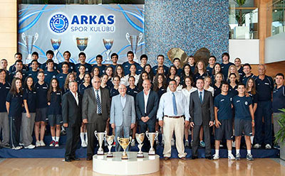 Arkas geleceğin voleybolcularını yetiştiriyor