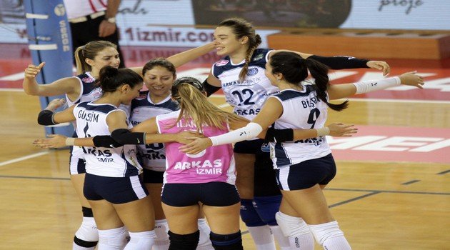 Arkas Spor Çifte Sınavda
