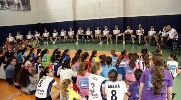 Arkas Spor’da miniklerle büyük buluşma