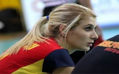 Burcu Genç Karşıyaka'da!