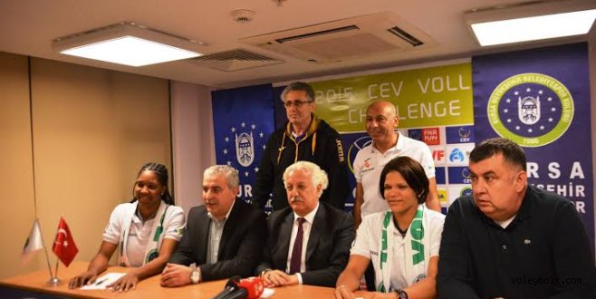 Bursa Büyükşehir Belediyespor’da çifte imza