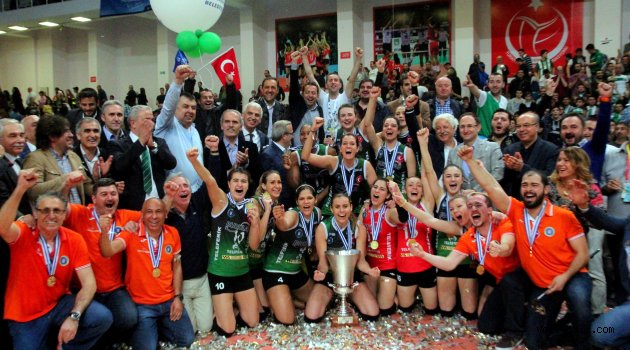 Bursa Büyükşehir Bld. CEV Challenge Kupası şampiyonu