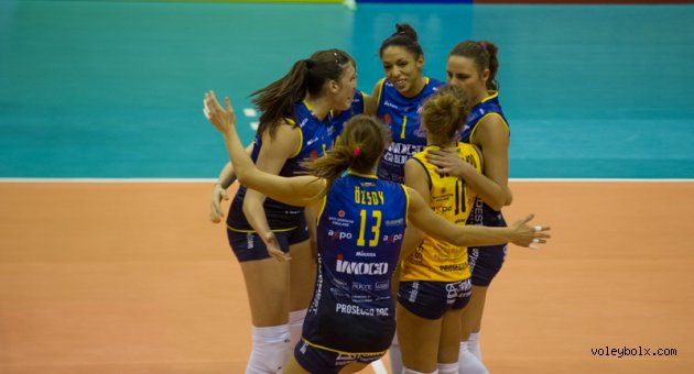 CEV Cup'ta 2 karşılaşma oynandı...