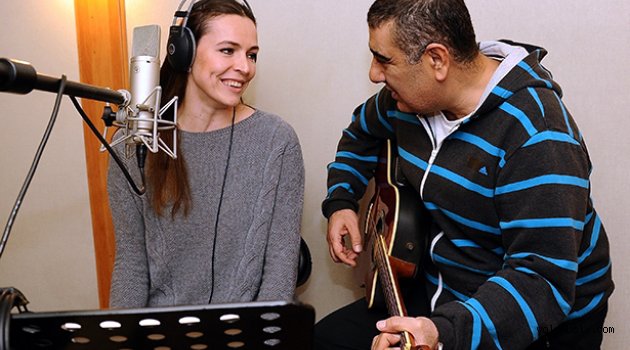 Eda ve Neslihan çocuklar için sahneye çıkacak
