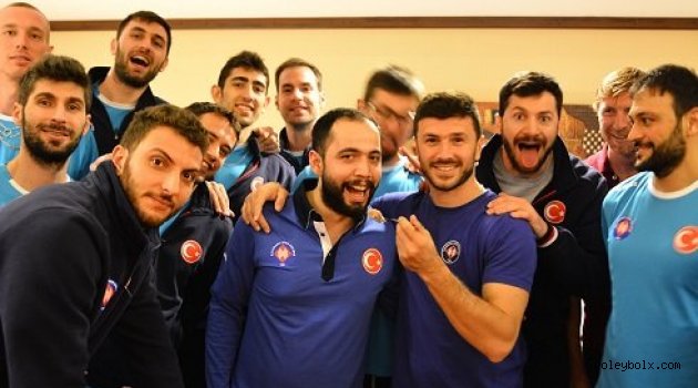 Eren Toker’e doğum günü sürprizi