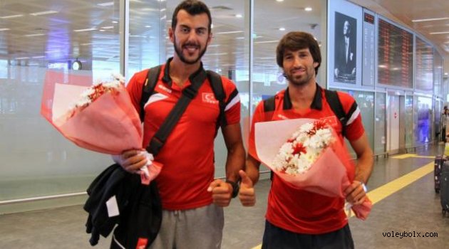 Erkek Milli Plaj Voleybolu Takımımız Türkiye’ye döndü
