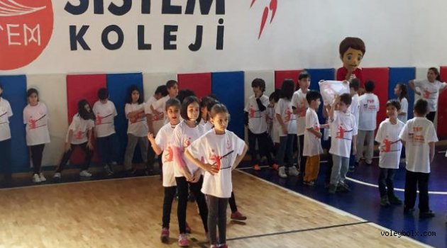 Fabrika Voleybol Okulu Konya'da Açıldı
