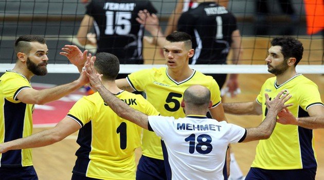 Fenerbahçe Beşiktaş'ı Mağlup Etti